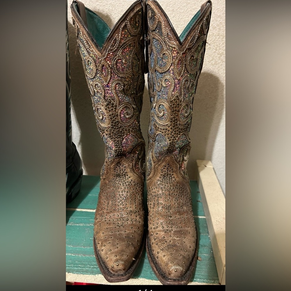 Corral boots